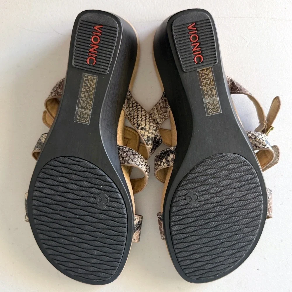 Vionic Womens Radia Snake Print Wedge Sandals Strappy Orthotic Brown Size 8 Wide